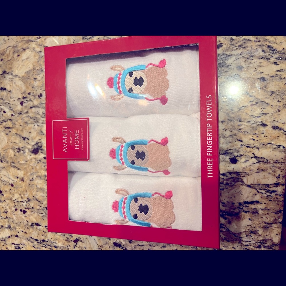 Three fingertip towels